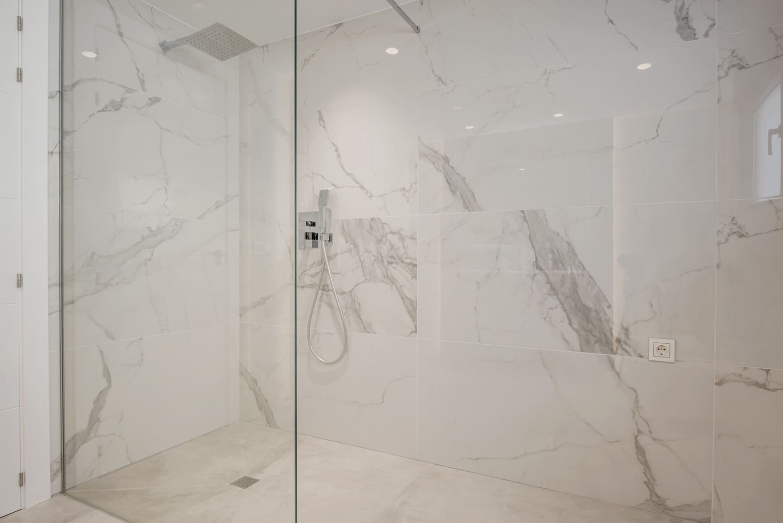 5 makuuhuone Huvila myytävänä paikassa Los Flamingos mukana uima-altaan 
autotalli - 3 495 000 € (Ref: 9794454)