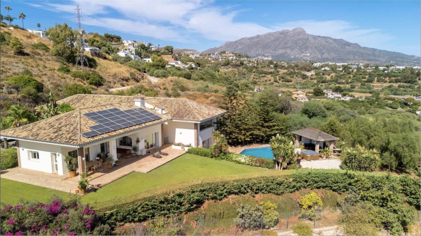 5 Zimmer Villa zu verkaufen in Benahavis mit Pool Garage - 4.499.000 € (Ref: 9798983)