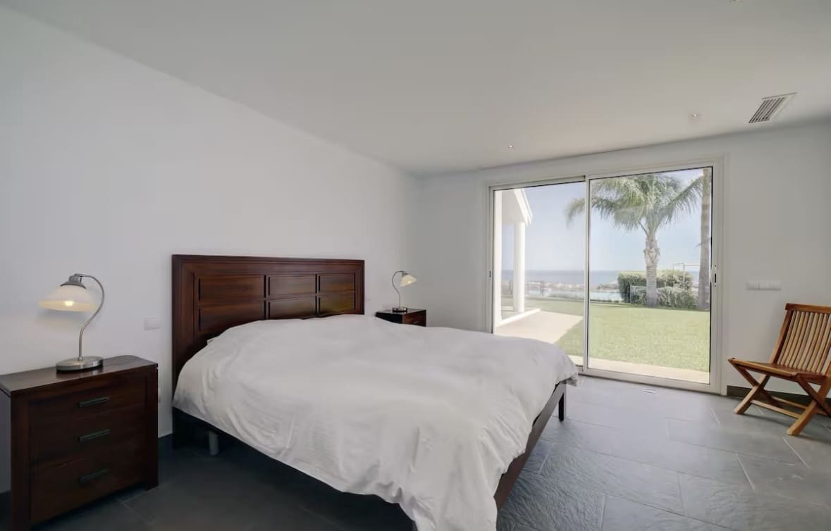Chalet de 6 habitaciones en Manilva en venta con piscina garaje - 2.500.000 € (Ref: 9842695)
