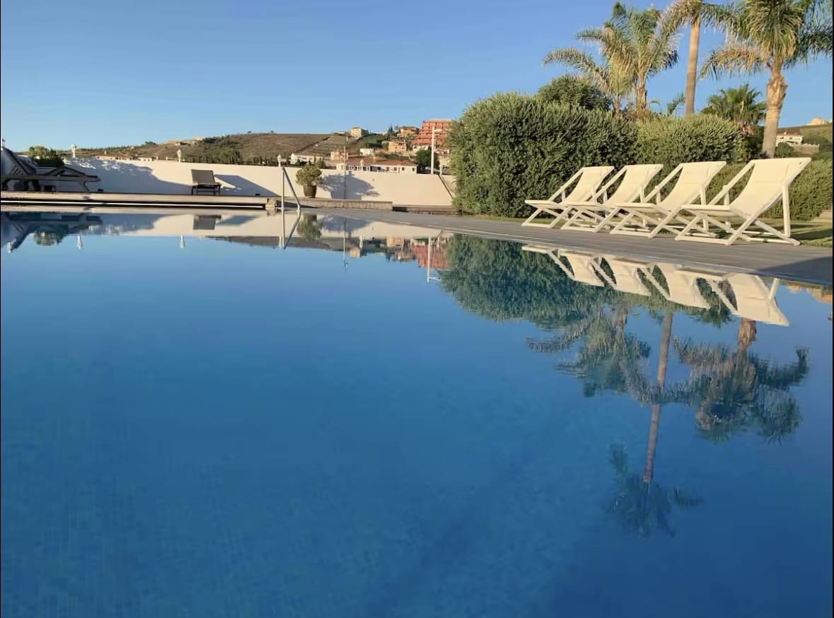 Chalet de 6 habitaciones en Manilva en venta con piscina garaje - 2.500.000 € (Ref: 9842695)
