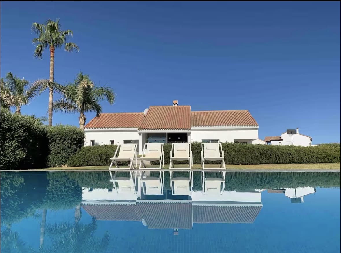 Chalet de 6 habitaciones en Manilva en venta con piscina garaje - 2.500.000 € (Ref: 9842695)