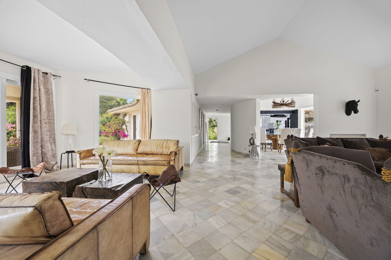 3 soveværelse Villa til salg i Benahavis med swimmingpool garage - € 2.650.000 (Ref: 9842696)