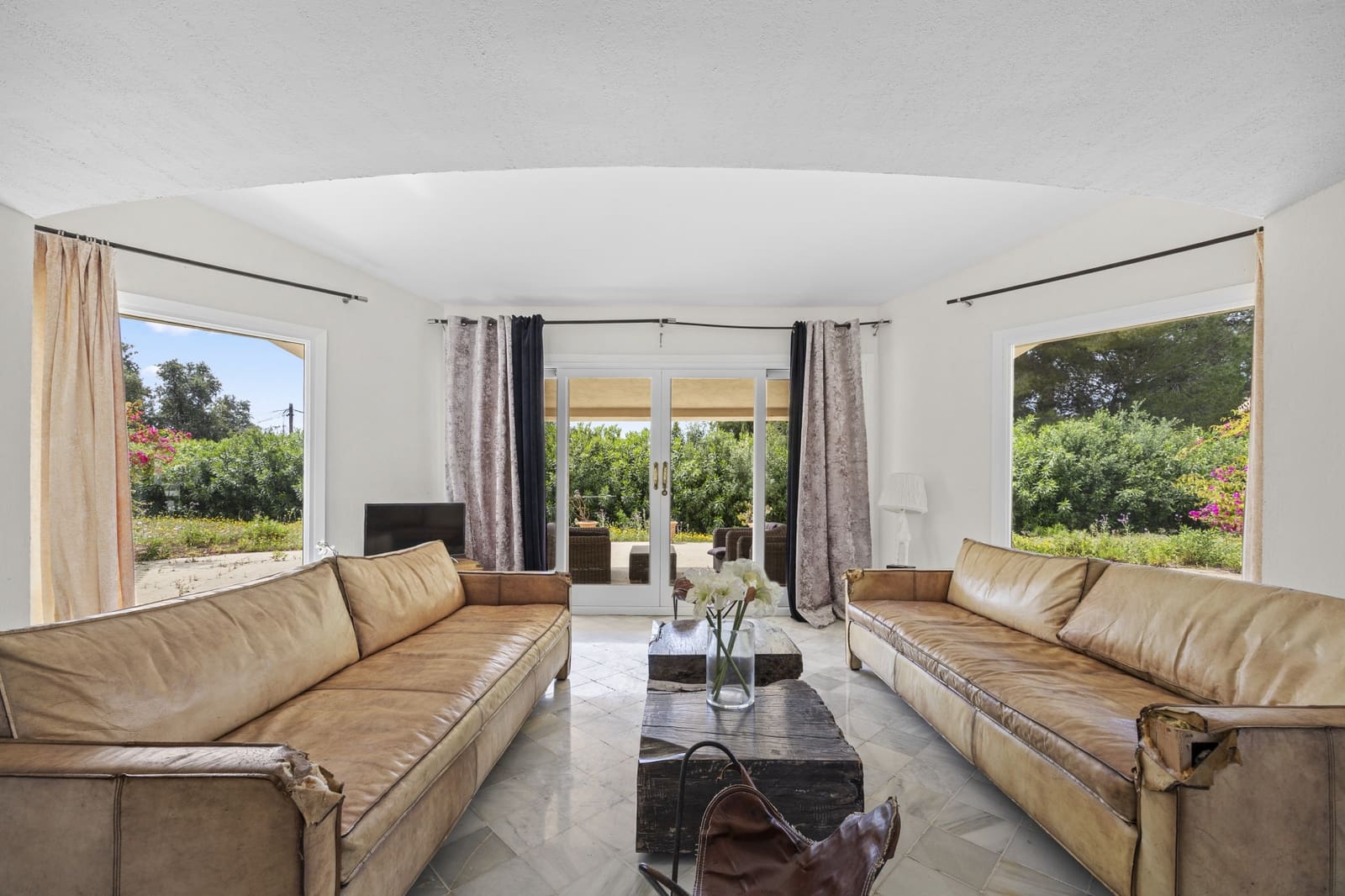 3 soveværelse Villa til salg i Benahavis med swimmingpool garage - € 2.650.000 (Ref: 9842696)