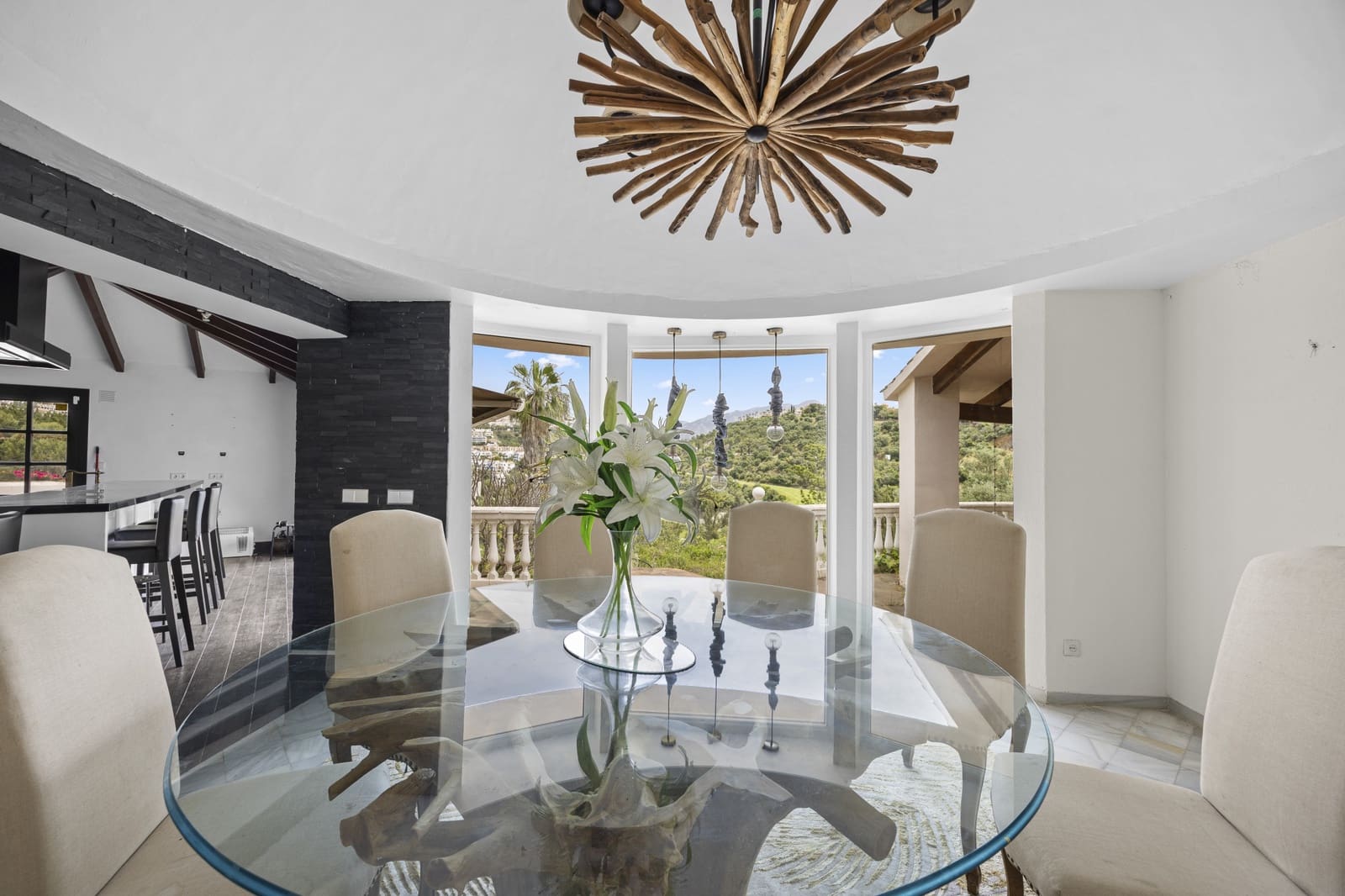 3 soveværelse Villa til salg i Benahavis med swimmingpool garage - € 2.650.000 (Ref: 9842696)