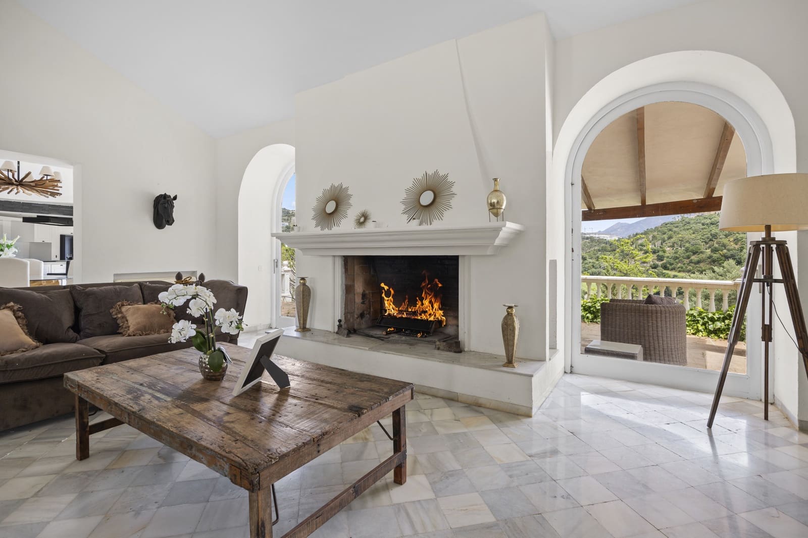3 soveværelse Villa til salg i Benahavis med swimmingpool garage - € 2.650.000 (Ref: 9842696)