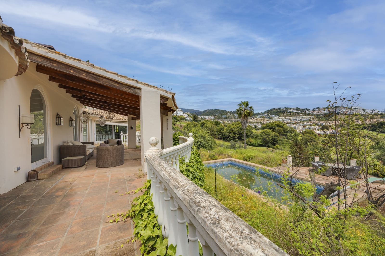 3 soveværelse Villa til salg i Benahavis med swimmingpool garage - € 2.650.000 (Ref: 9842696)