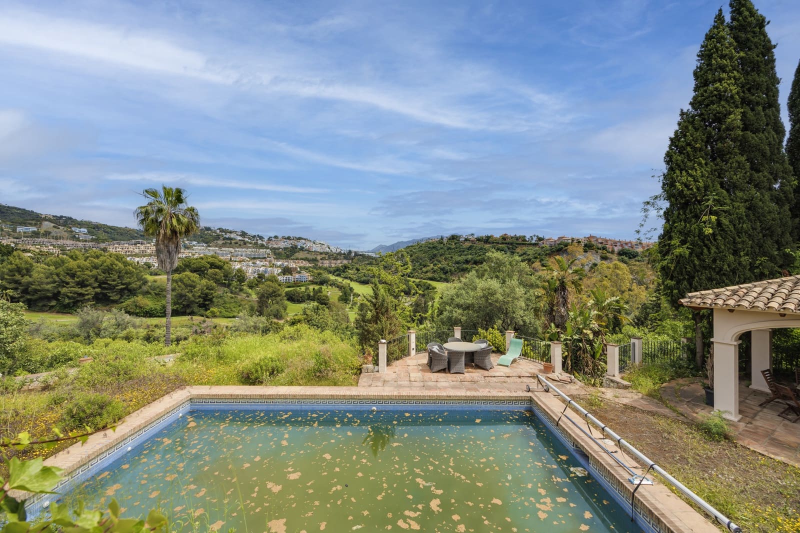 3 soveværelse Villa til salg i Benahavis med swimmingpool garage - € 2.650.000 (Ref: 9842696)