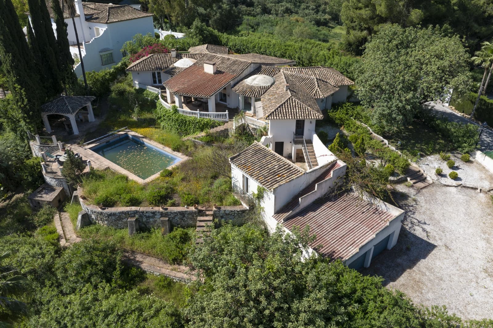 3 soveværelse Villa til salg i Benahavis med swimmingpool garage - € 2.650.000 (Ref: 9842696)