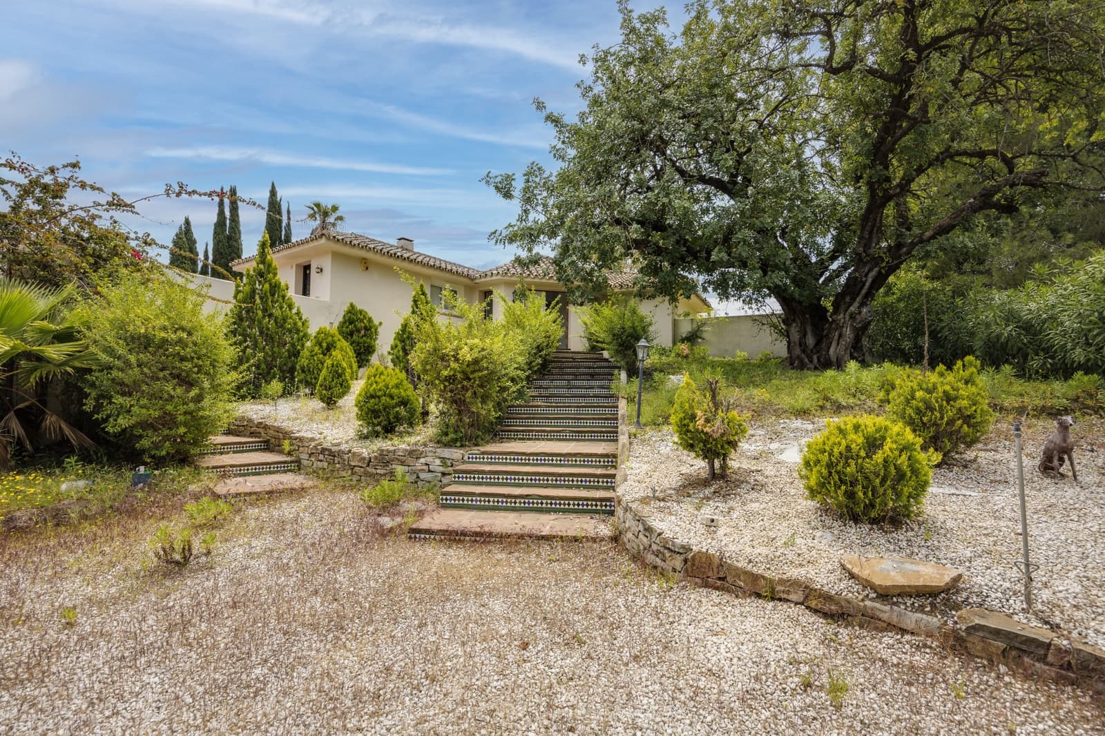 3 soveværelse Villa til salg i Benahavis med swimmingpool garage - € 2.650.000 (Ref: 9842696)