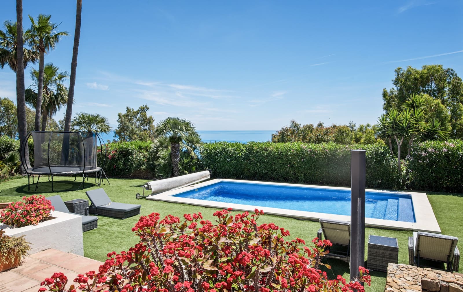 4 bedroom Villa for sale in Manilva with pool garage - € 1,499,000 (Ref: 9864779)