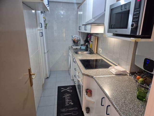 2 soveværelse Lejlighed til salg i Marbella - € 283.000 (Ref: 9898720)