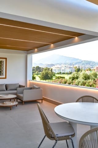 Pareado de 3 habitaciones en Guadalmina Alta, Marbella en venta con piscina garaje - 1.400.000 € (Ref: 9920037)