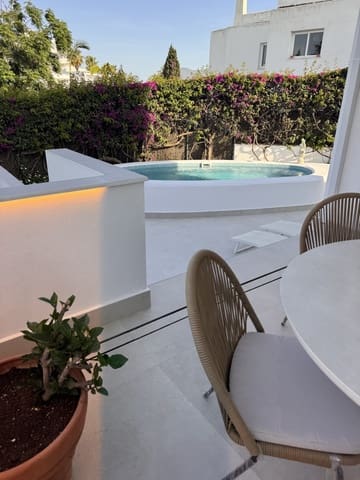 3 makuuhuone Paritalo myytävänä paikassa Guadalmina Alta, Marbella mukana uima-altaan 
autotalli - 1 400 000 € (Ref: 9920037)