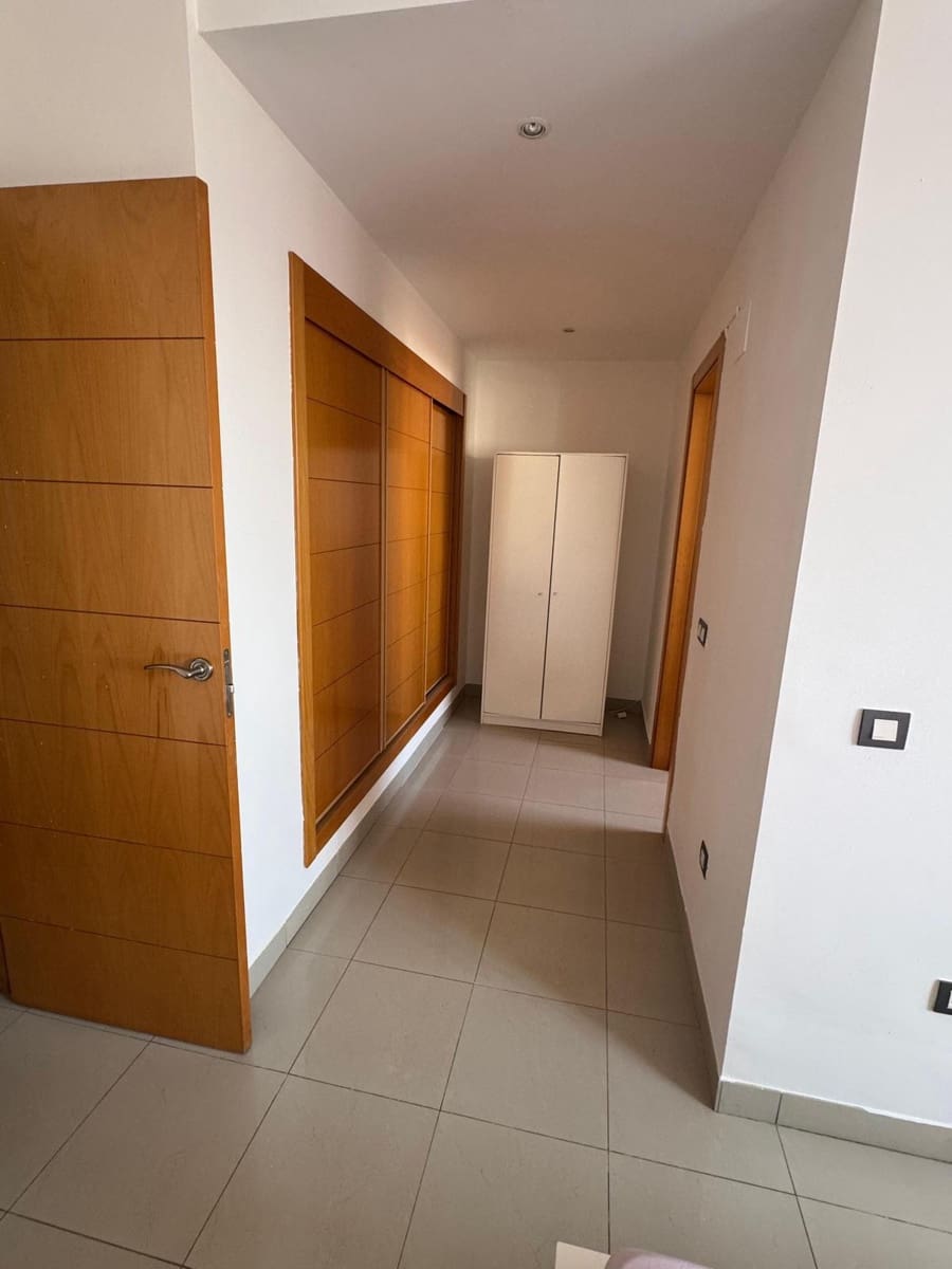 3 soveværelse Byhus til salg i Estepona med swimmingpool garage - € 559.000 (Ref: 9937644)