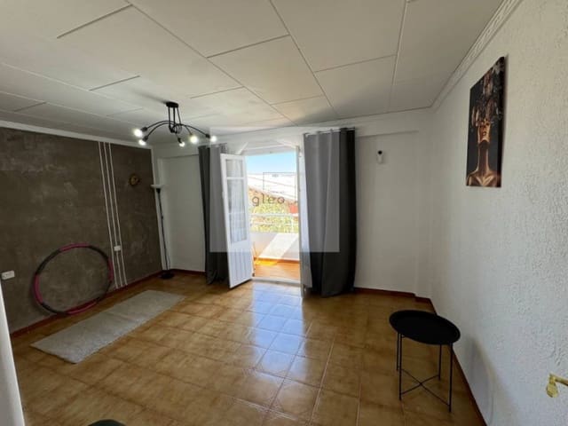 3 sovrum Lägenhet till salu i Piles - 90 000 € (Ref: 9096642)