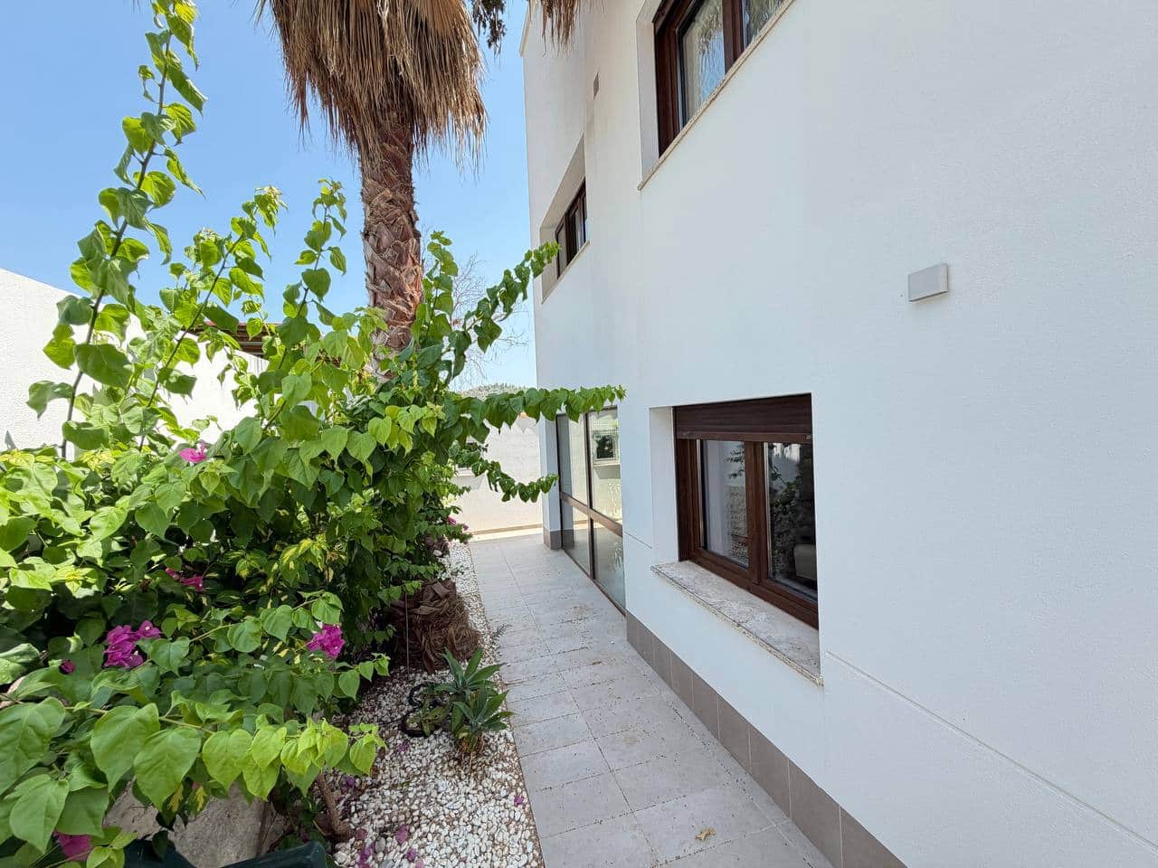 3 bedroom Townhouse for sale in Gandia with pool garage - € 599,000 (Ref: 9096642)