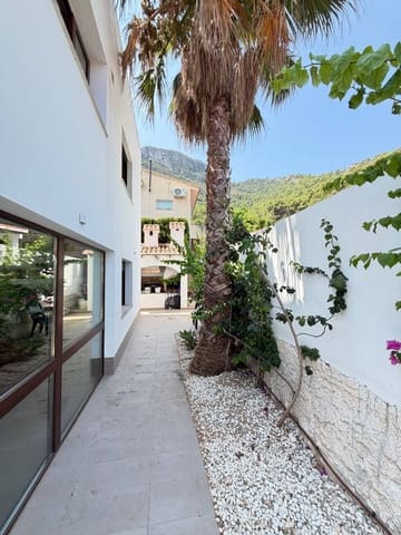 3 bedroom Townhouse for sale in Gandia with pool garage - € 599,000 (Ref: 9096642)