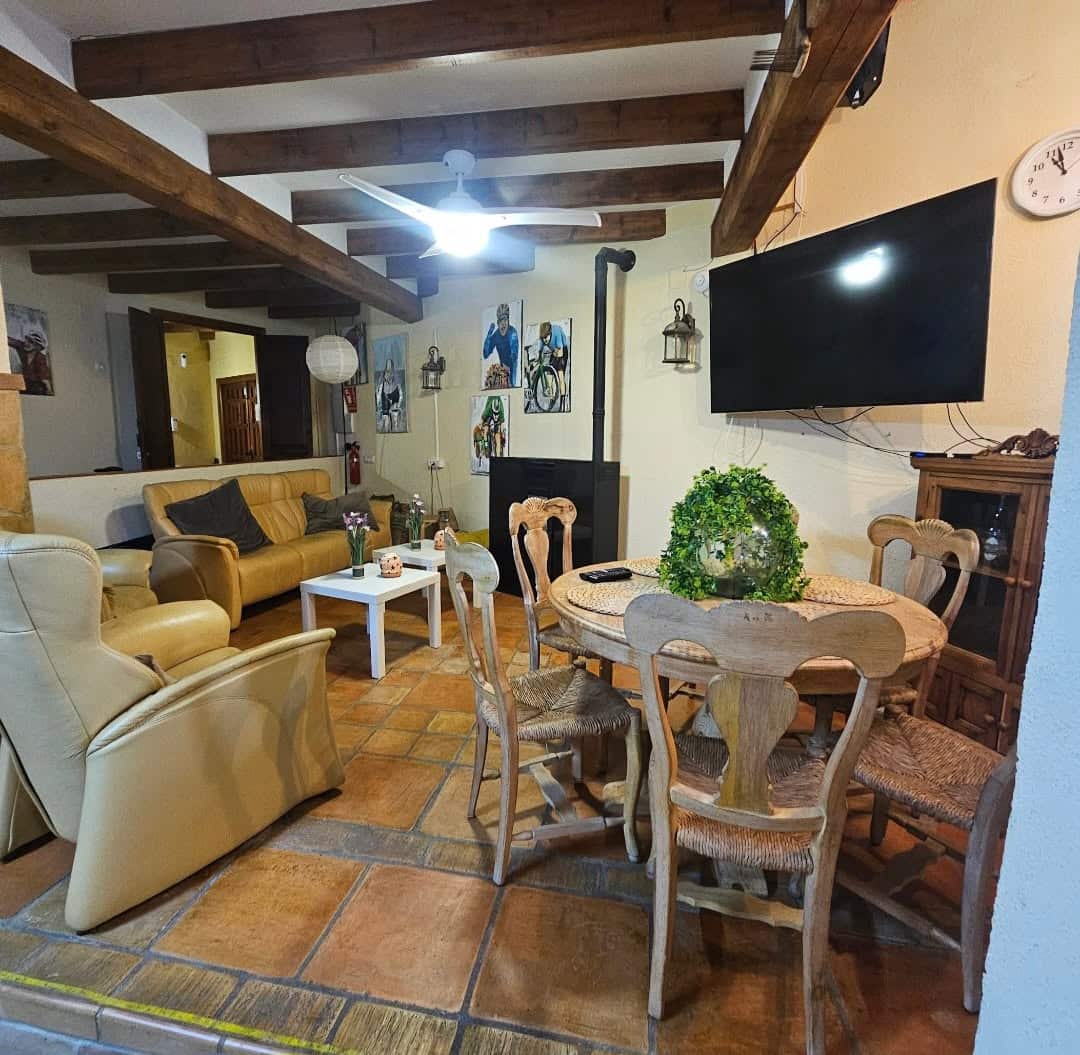 6 bedroom Guesthouse/B & B for sale in Sagra - € 549,000 (Ref: 10174290)