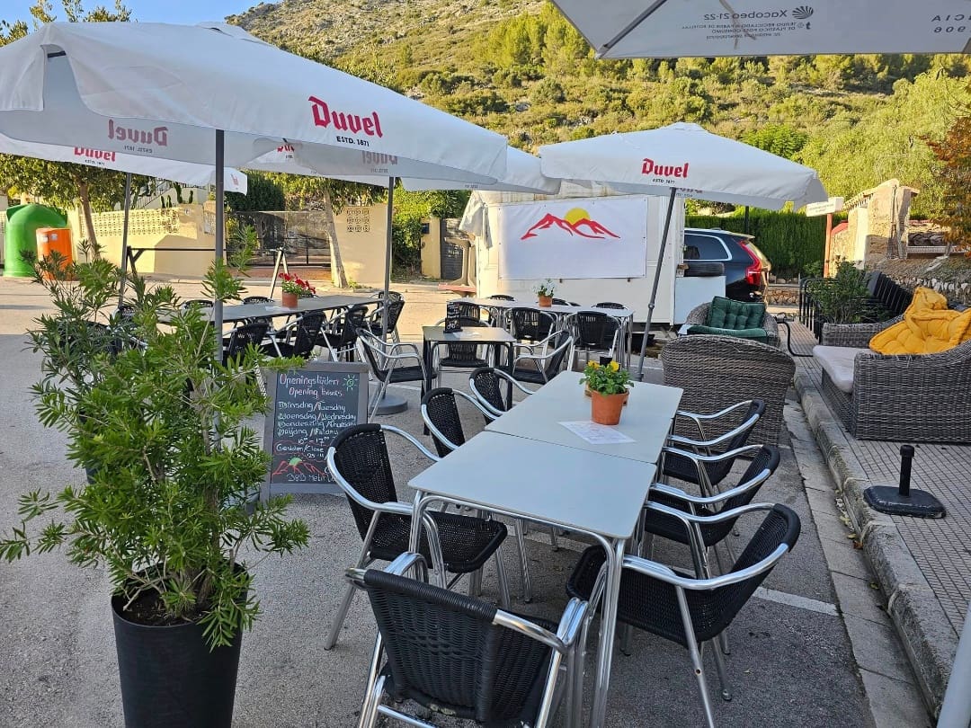 6 bedroom Guesthouse/B & B for sale in Sagra - € 549,000 (Ref: 10174290)