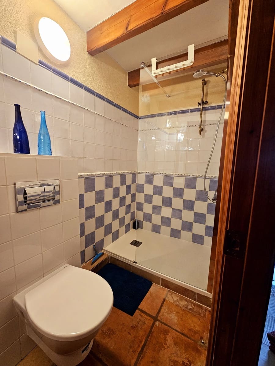 6 bedroom Guesthouse/B & B for sale in Sagra - € 549,000 (Ref: 10174290)