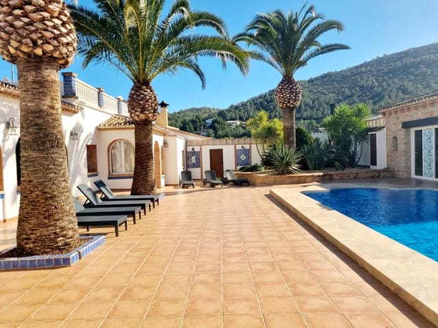 12 bedroom Guesthouse/B & B for sale in Jalón / Xaló with pool - € 1,550,000 (Ref: 8934582)