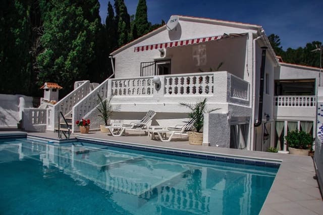 7 bedroom Guesthouse/B & B for sale in Gandia with pool - € 727,500 (Ref: 9143401)