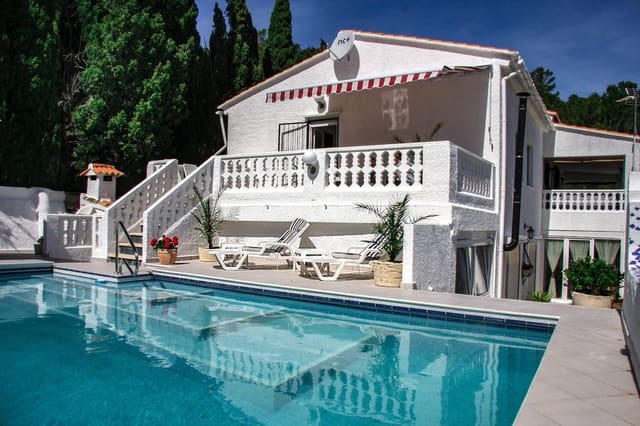 7 bedroom Guesthouse/B & B for sale in Gandia with pool - € 727,500 (Ref: 9143401)