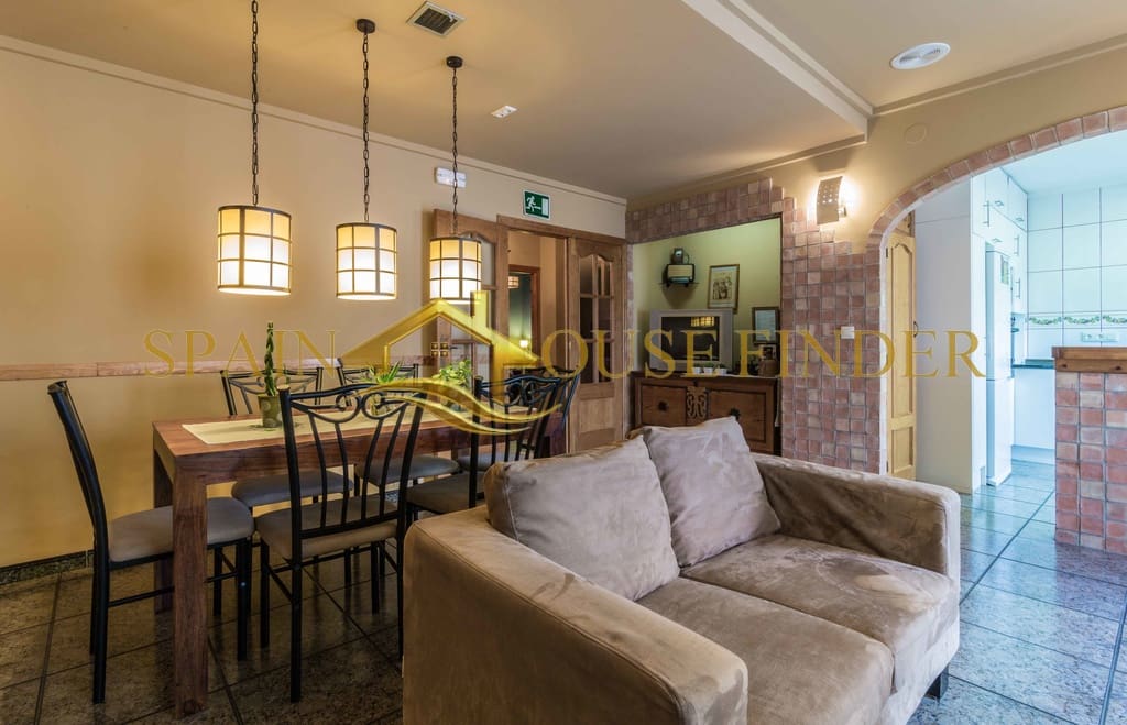 5 soveværelse Guesthouse/B & B til salg i Vall de Laguart med garage - € 459.000 (Ref: 9208006)