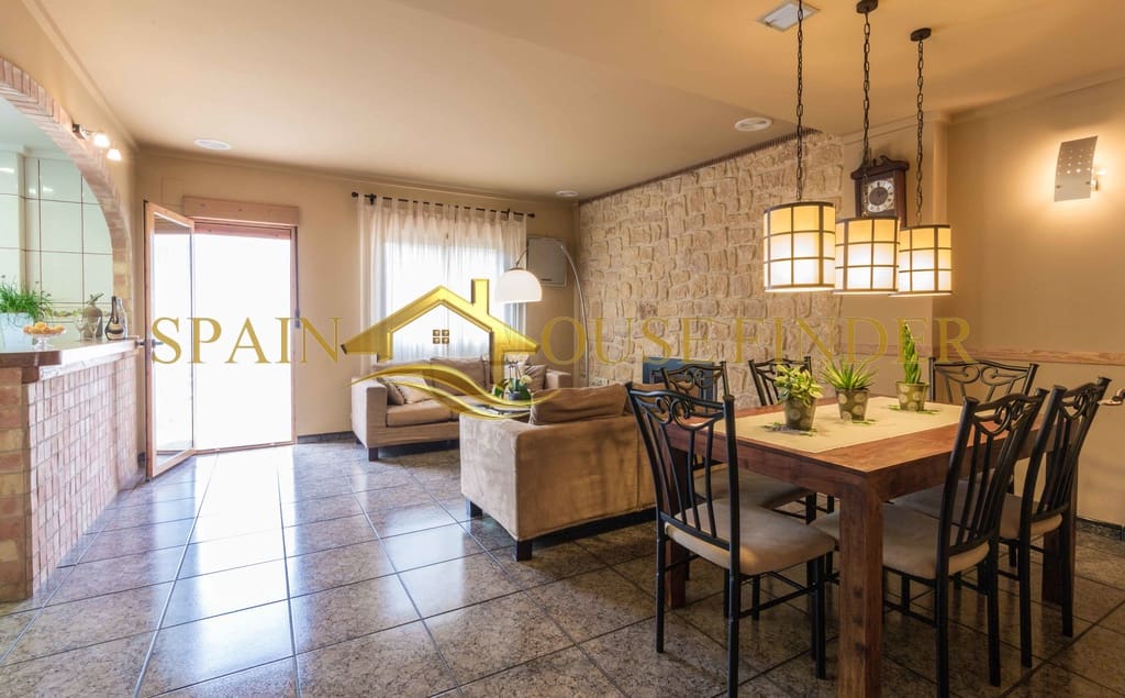 5 soveværelse Guesthouse/B & B til salg i Vall de Laguart med garage - € 459.000 (Ref: 9208006)