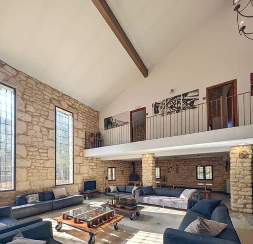 8 soveværelse Guesthouse/B & B til salg i Biar med swimmingpool garage - € 1.000.000 (Ref: 9287917)