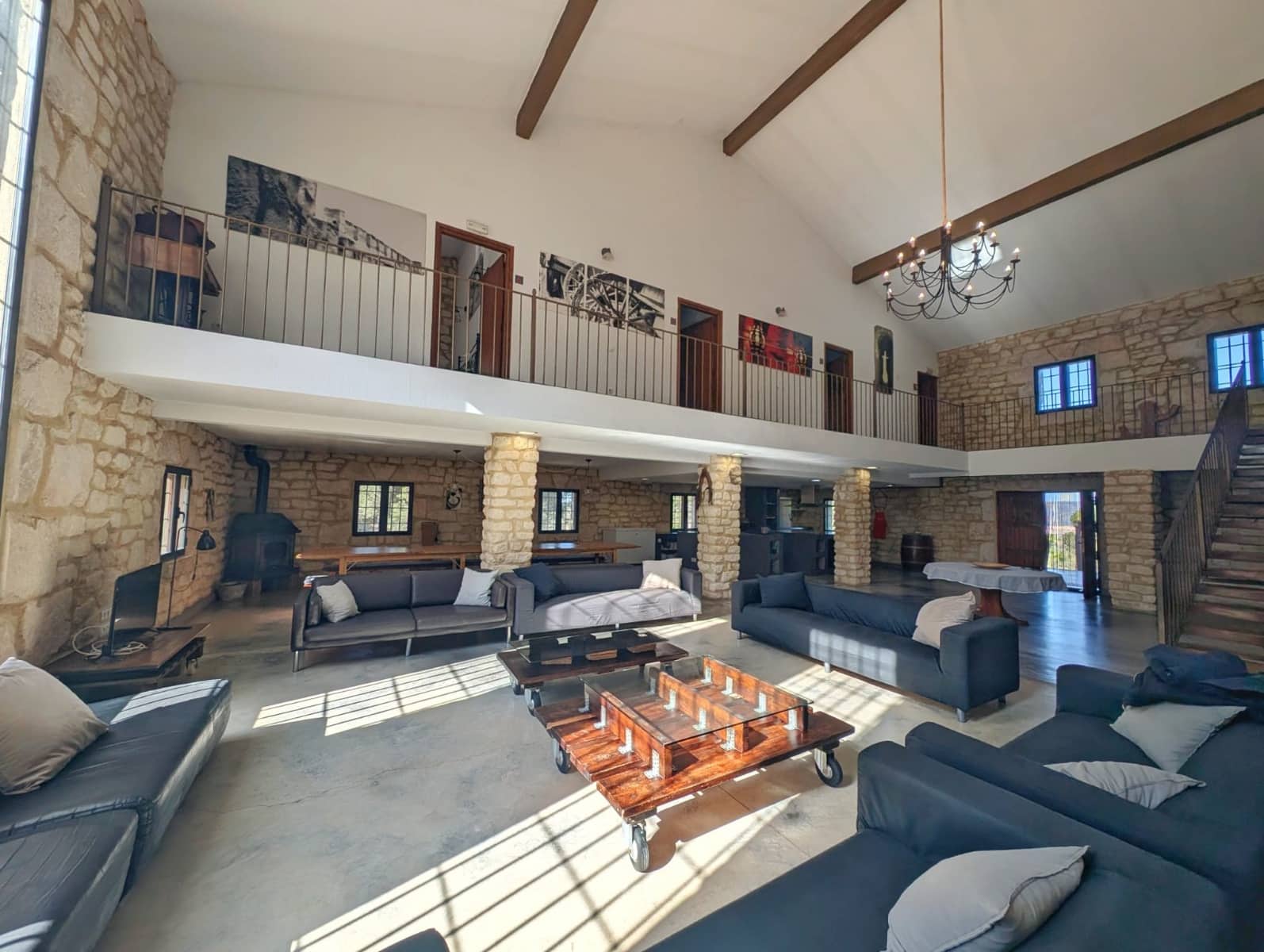 8 soveværelse Guesthouse/B & B til salg i Biar med swimmingpool garage - € 1.000.000 (Ref: 9287917)