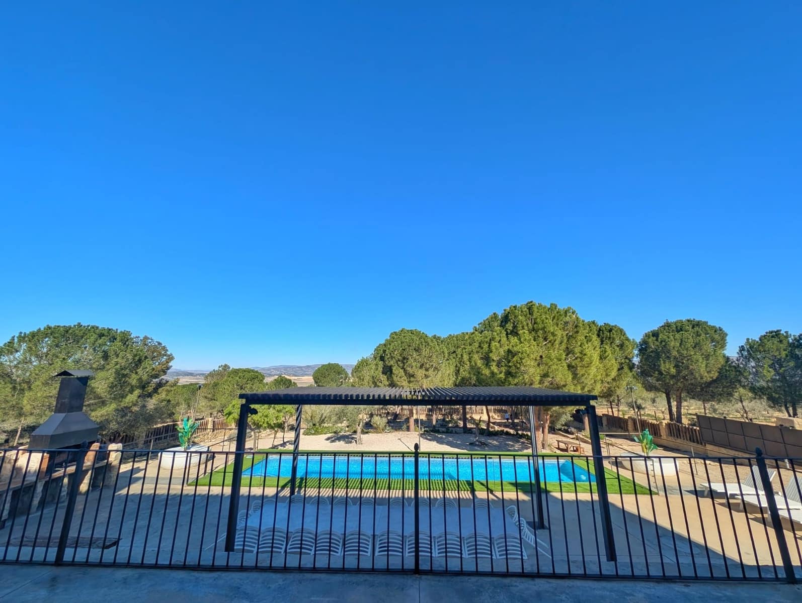 8 soveværelse Guesthouse/B & B til salg i Biar med swimmingpool garage - € 1.000.000 (Ref: 9287917)