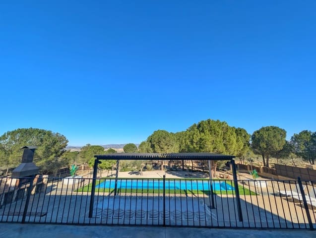 8 soveværelse Guesthouse/B & B til salg i Biar med swimmingpool garage - € 1.000.000 (Ref: 9287917)