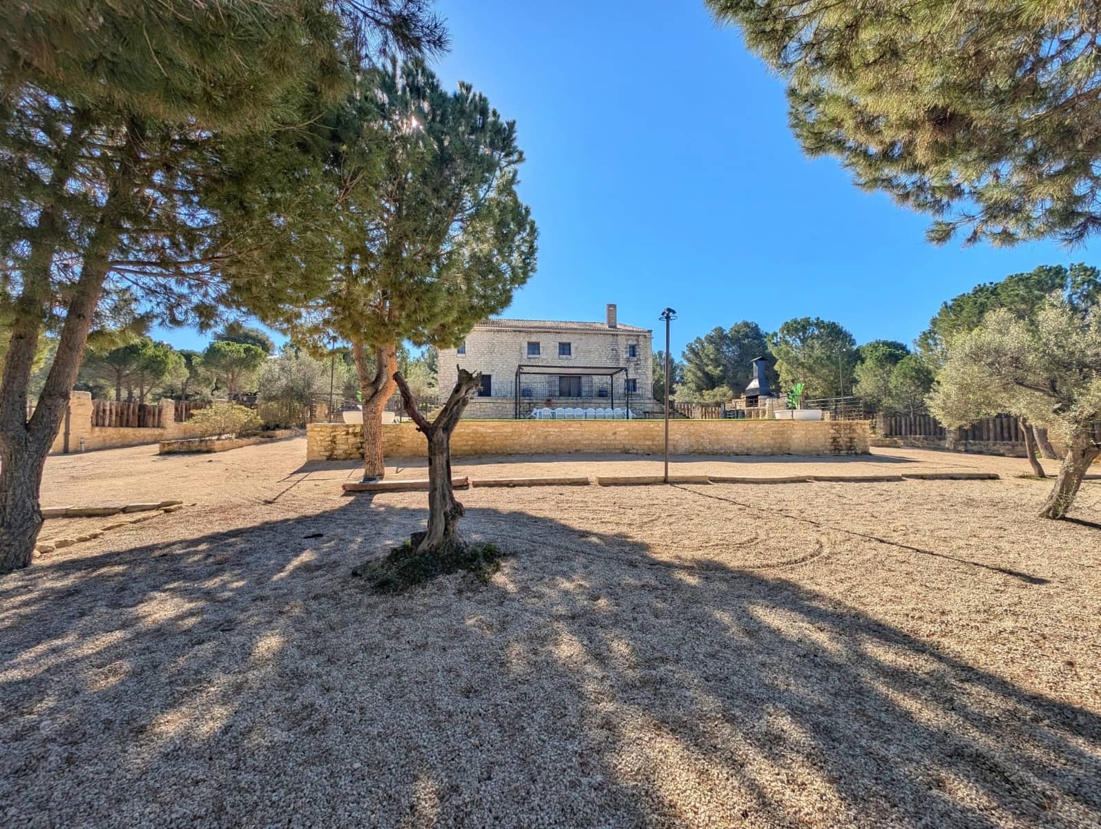 8 soveværelse Guesthouse/B & B til salg i Biar med swimmingpool garage - € 1.000.000 (Ref: 9287917)