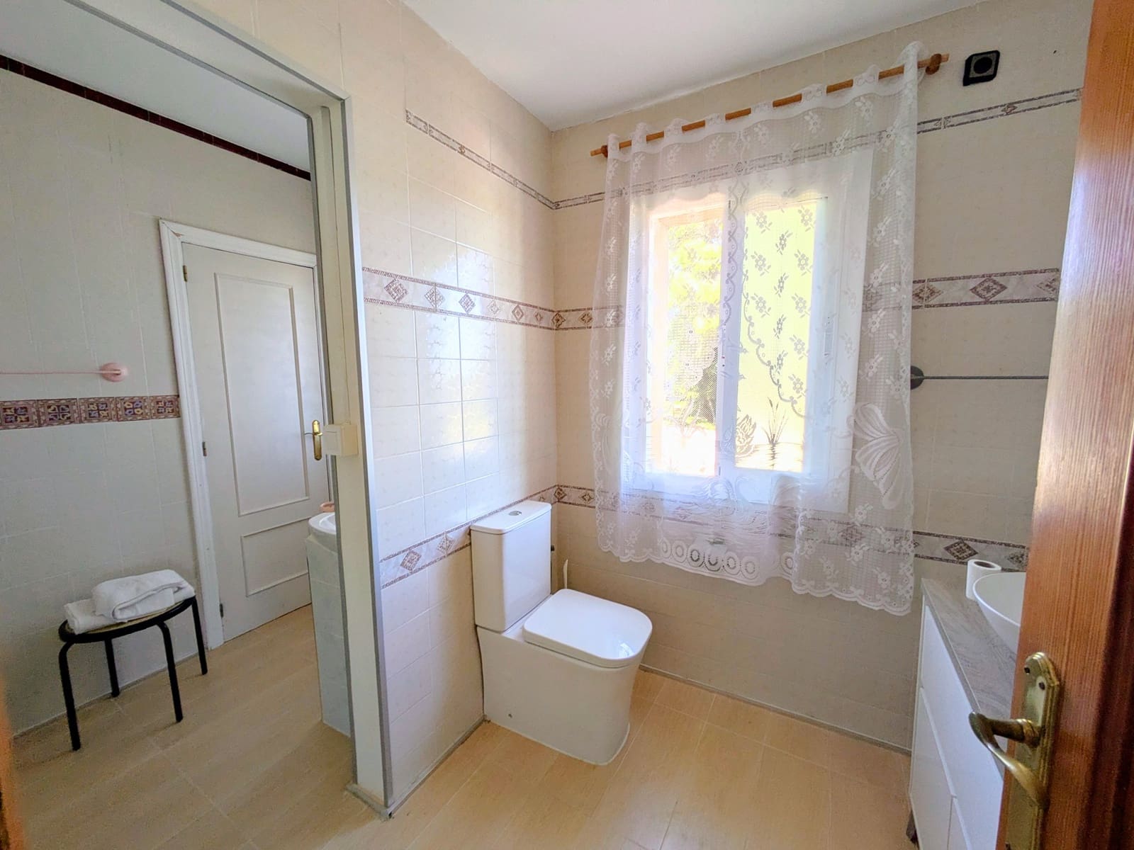 22 soverom Finca/Herregård til salgs i Oliva med svømmebasseng garasje - € 900 000 (Ref: 9393763)