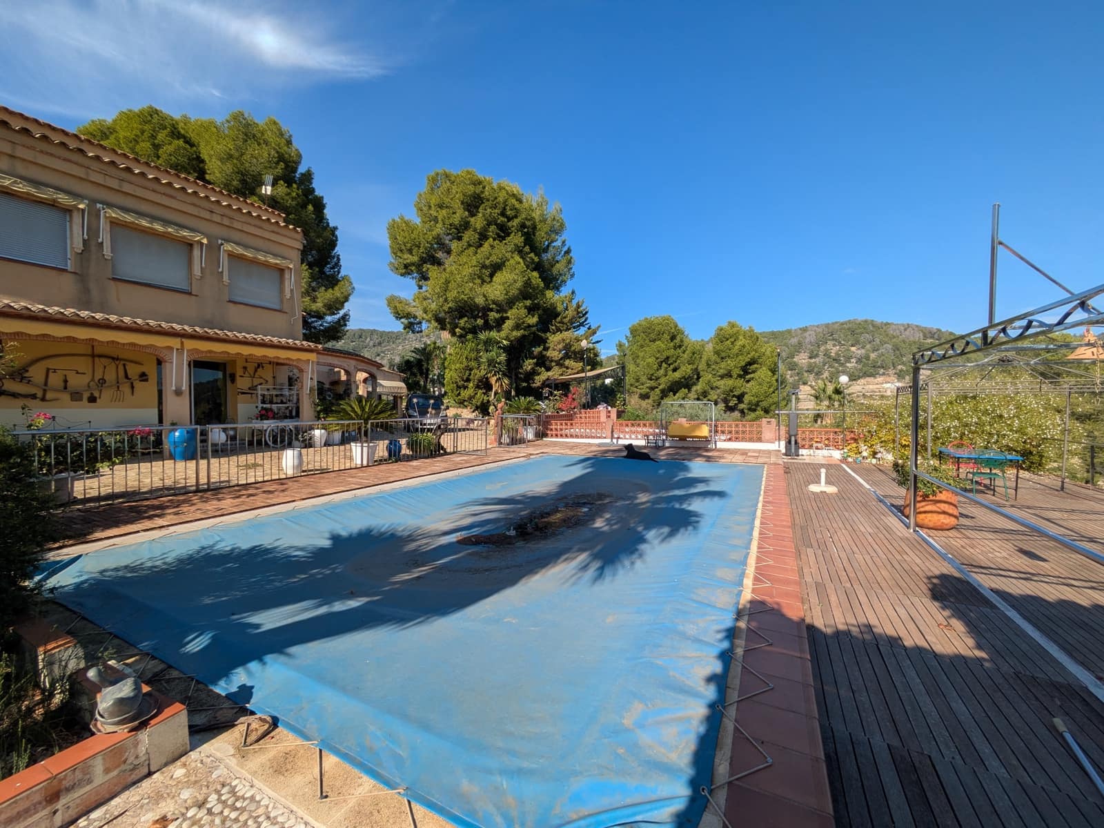 22 soverom Finca/Herregård til salgs i Oliva med svømmebasseng garasje - € 900 000 (Ref: 9393763)