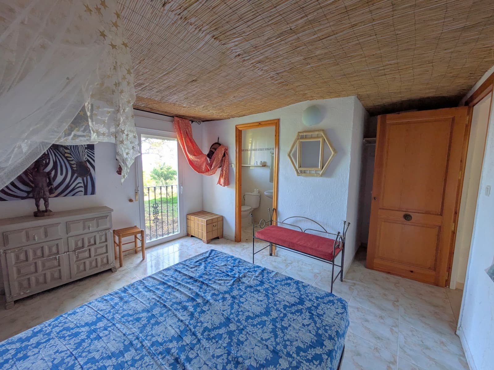 22 soverom Finca/Herregård til salgs i Oliva med svømmebasseng garasje - € 900 000 (Ref: 9393763)