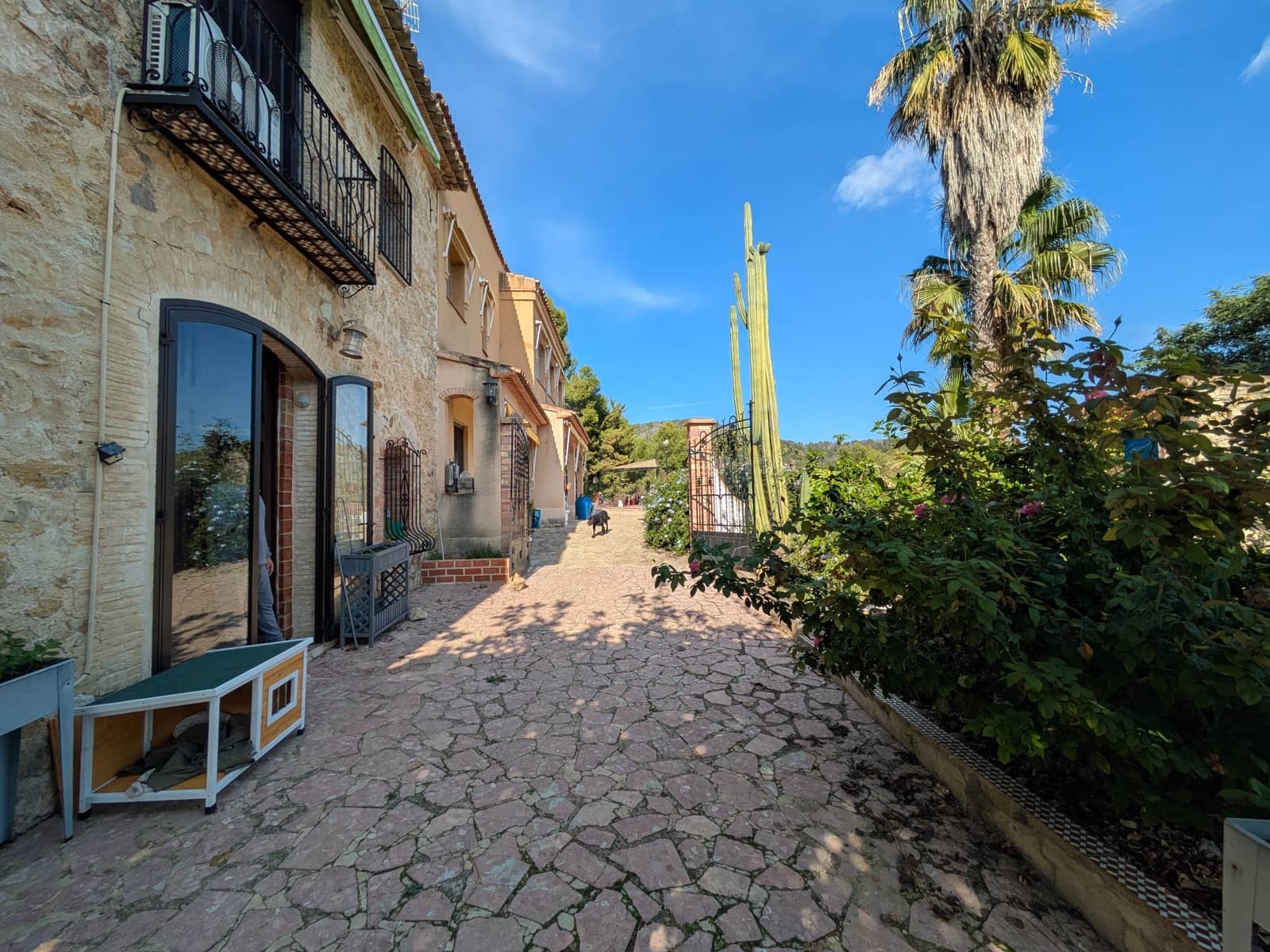 22 soverom Finca/Herregård til salgs i Oliva med svømmebasseng garasje - € 900 000 (Ref: 9393763)