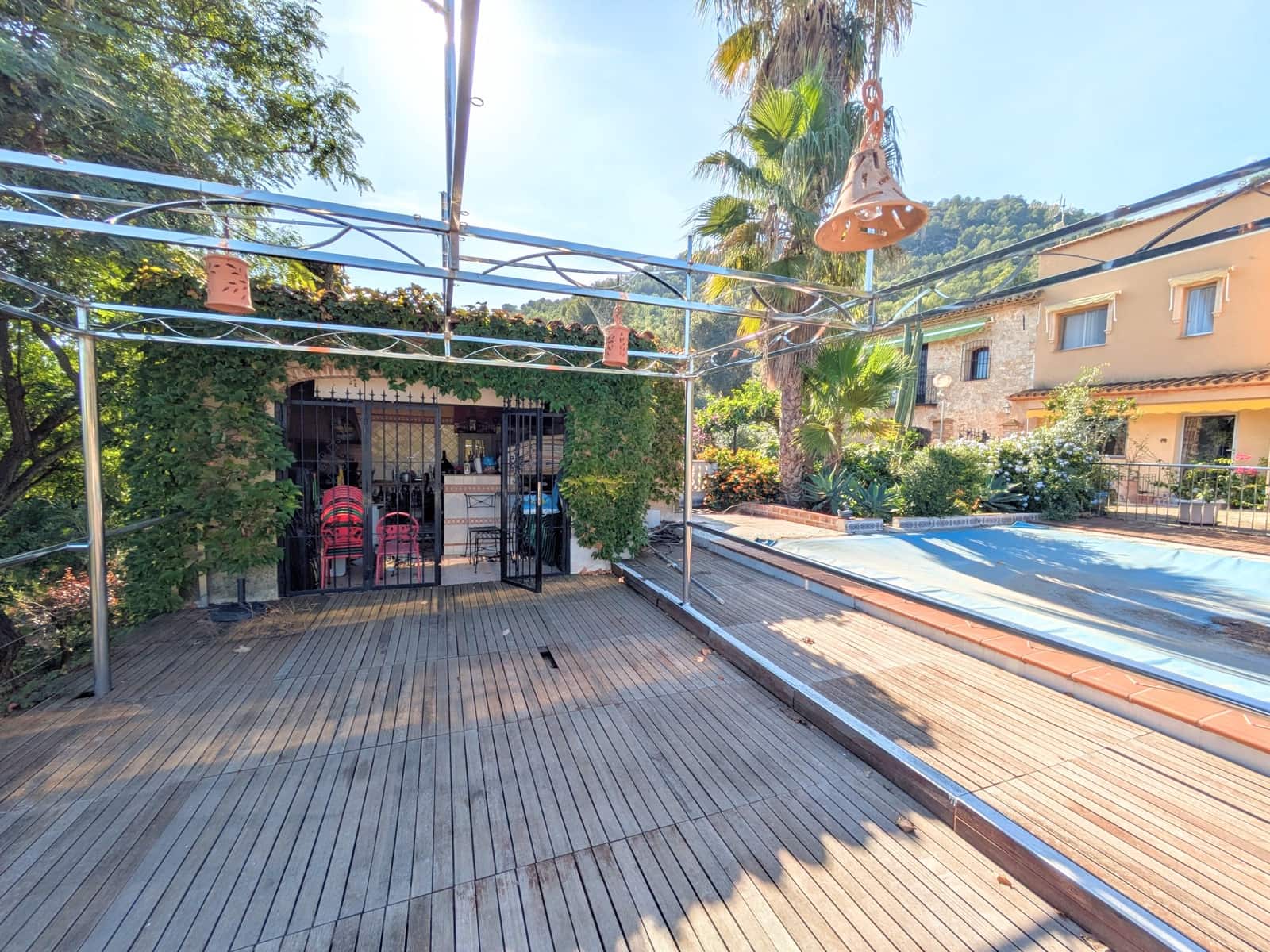 22 soverom Finca/Herregård til salgs i Oliva med svømmebasseng garasje - € 900 000 (Ref: 9393763)