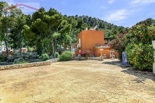 11 soveværelse Guesthouse/B & B til salg i Oliva med swimmingpool garage - € 975.000 (Ref: 9407933)