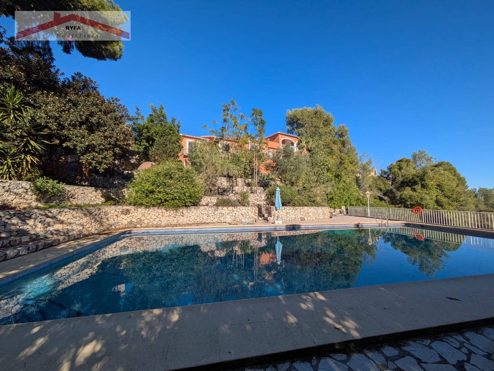 11 bedroom Guesthouse/B & B for sale in Oliva with pool garage - € 975,000 (Ref: 9407933)