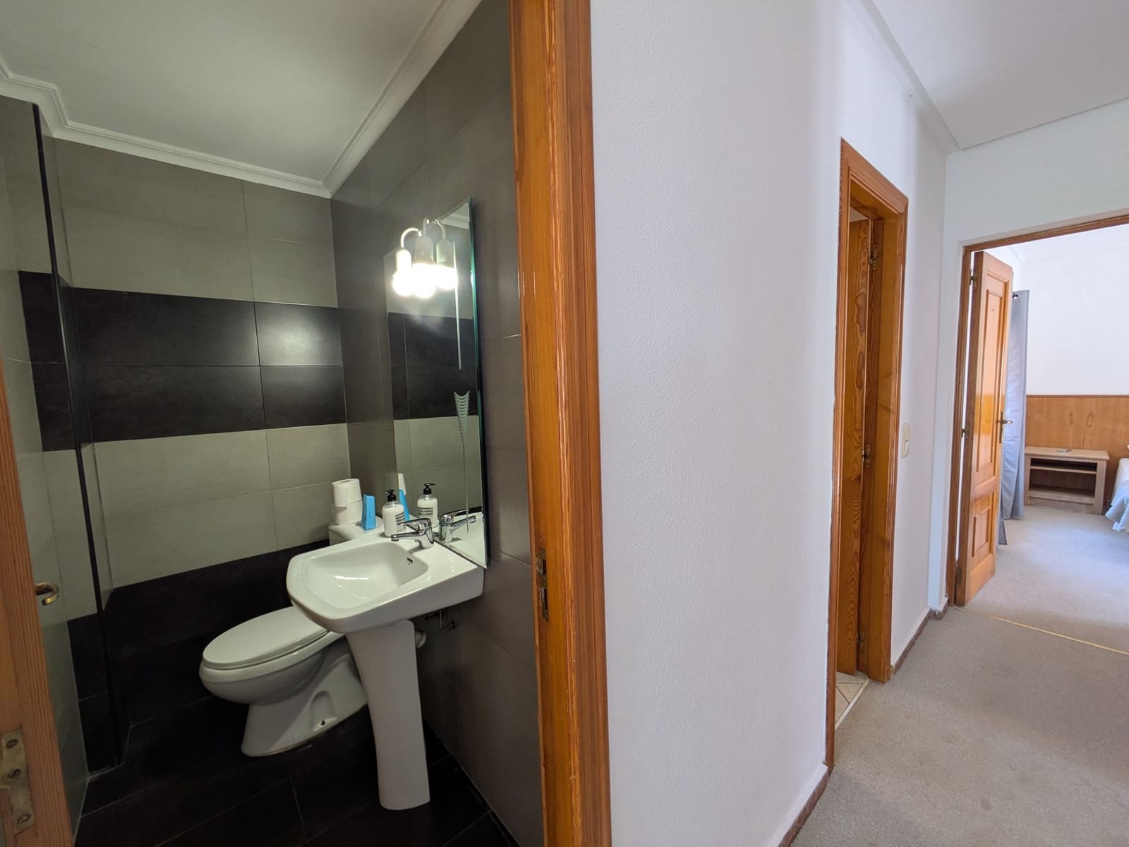 11 soveværelse Guesthouse/B & B til salg i Oliva med swimmingpool garage - € 975.000 (Ref: 9407933)