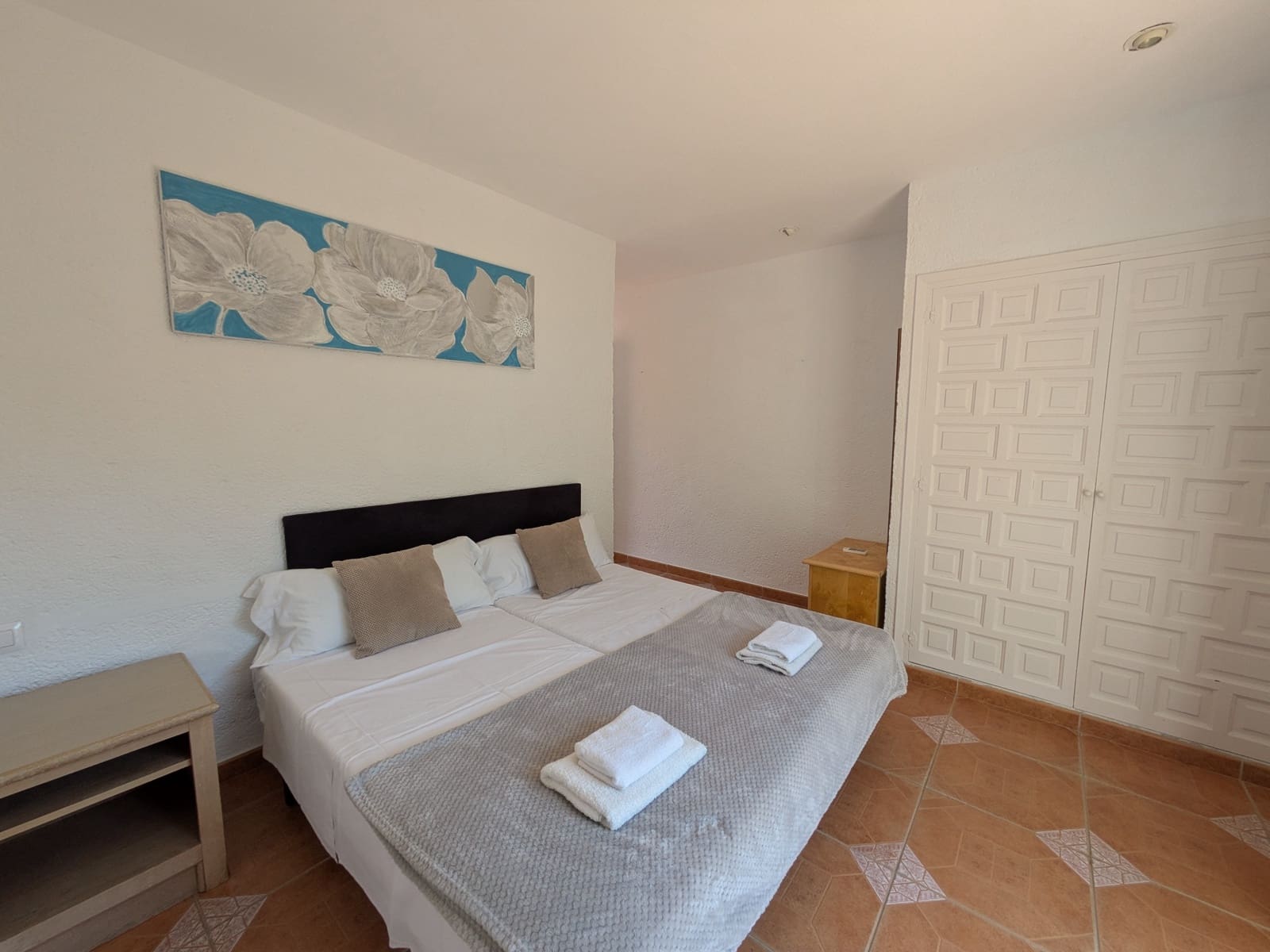 11 soveværelse Guesthouse/B & B til salg i Oliva med swimmingpool garage - € 975.000 (Ref: 9407933)