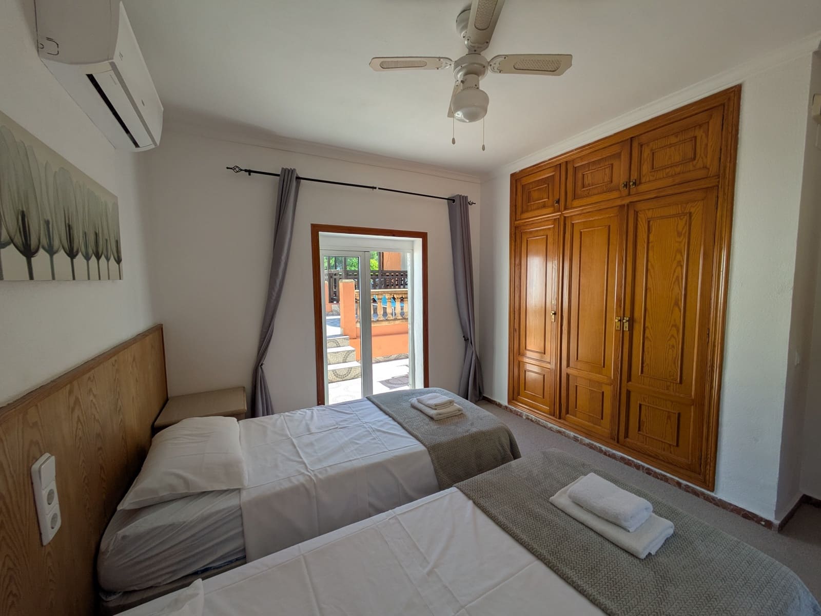 11 soveværelse Guesthouse/B & B til salg i Oliva med swimmingpool garage - € 975.000 (Ref: 9407933)