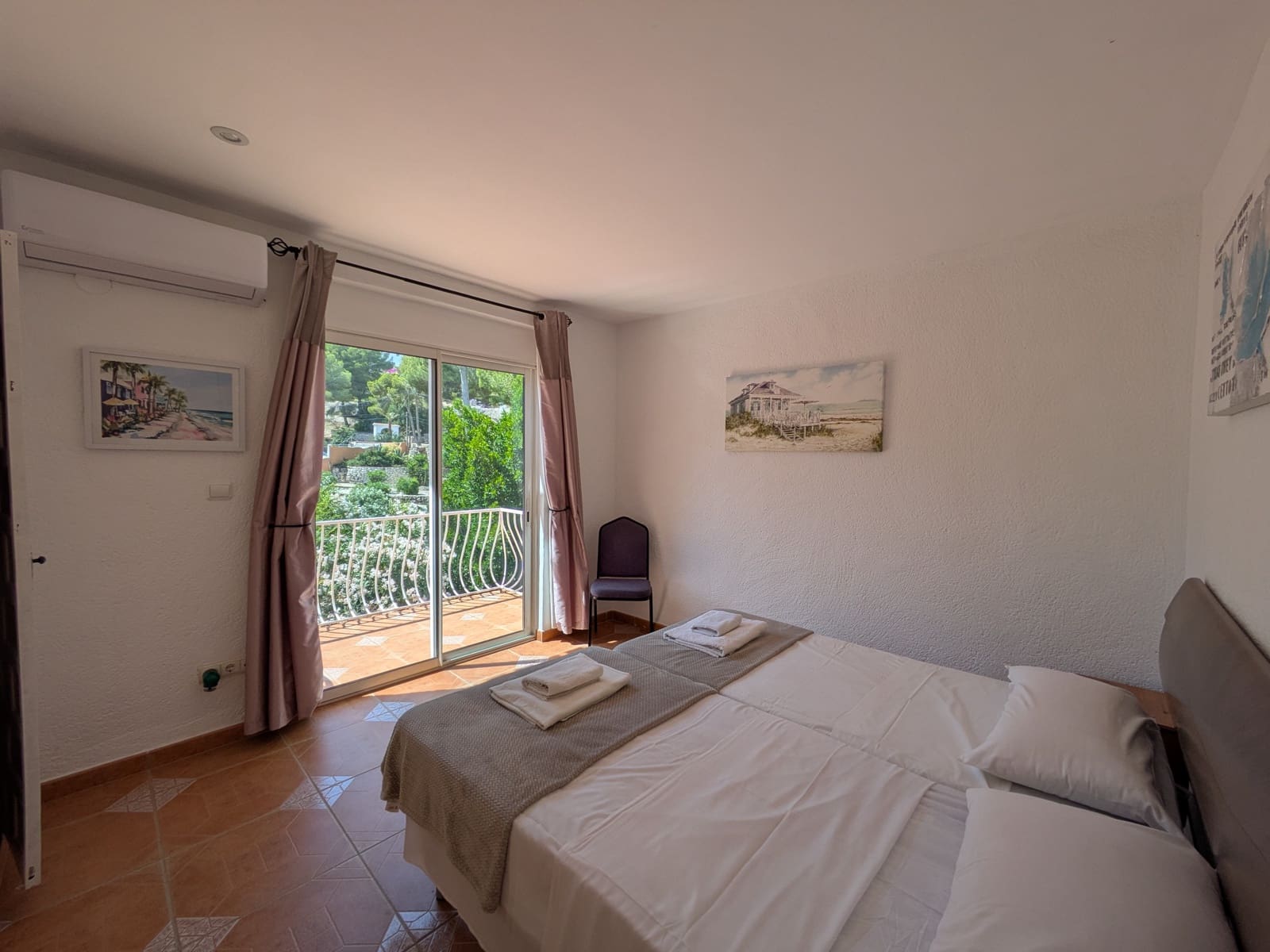 11 soveværelse Guesthouse/B & B til salg i Oliva med swimmingpool garage - € 975.000 (Ref: 9407933)