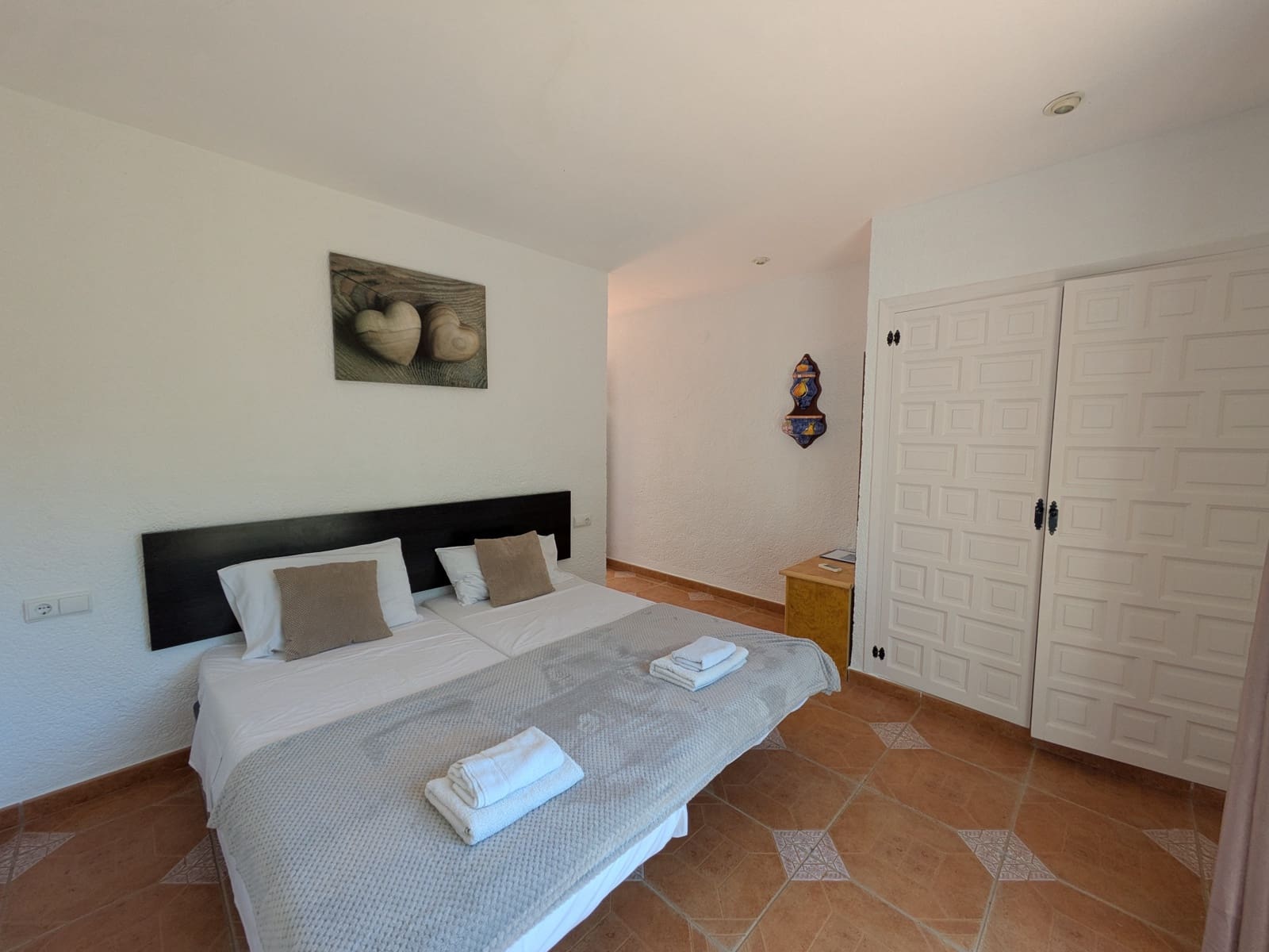 11 soveværelse Guesthouse/B & B til salg i Oliva med swimmingpool garage - € 975.000 (Ref: 9407933)