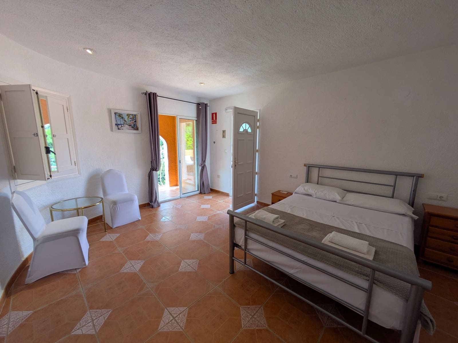 11 soveværelse Guesthouse/B & B til salg i Oliva med swimmingpool garage - € 975.000 (Ref: 9407933)