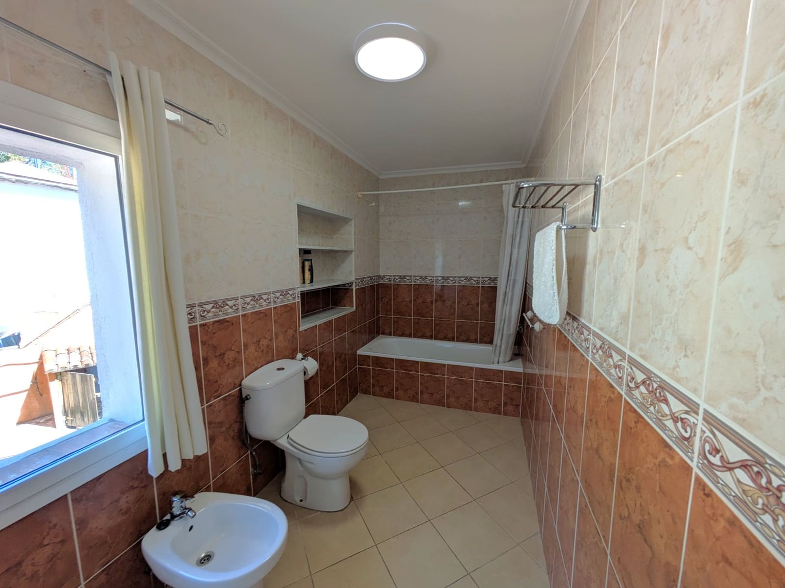11 soveværelse Guesthouse/B & B til salg i Oliva med swimmingpool garage - € 975.000 (Ref: 9407933)