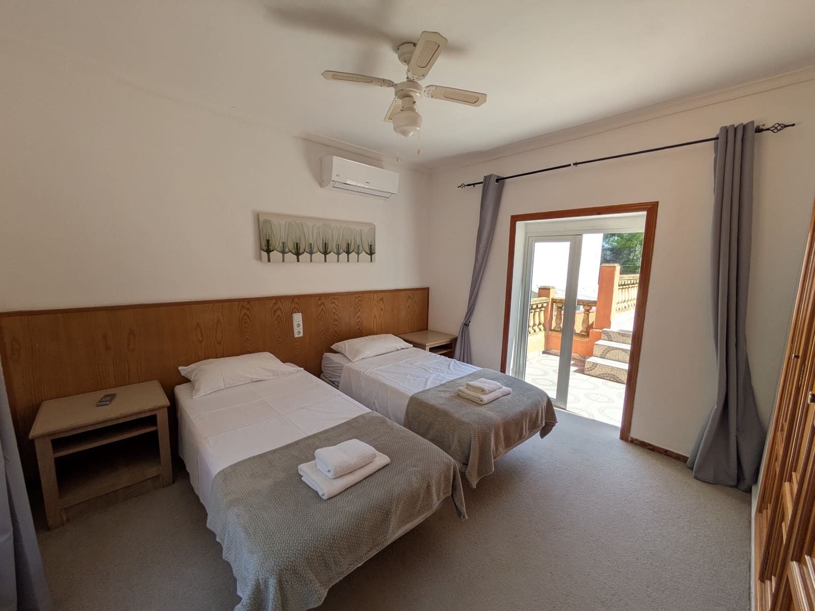 11 soveværelse Guesthouse/B & B til salg i Oliva med swimmingpool garage - € 975.000 (Ref: 9407933)