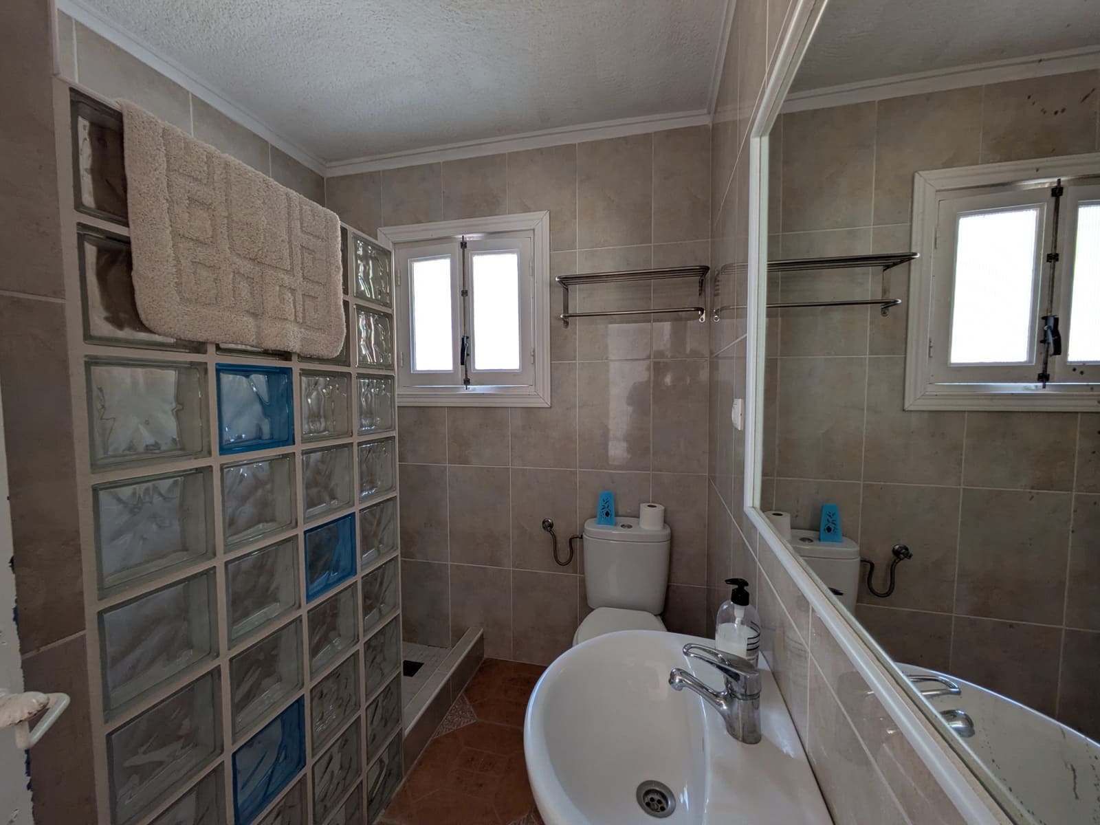 11 soveværelse Guesthouse/B & B til salg i Oliva med swimmingpool garage - € 975.000 (Ref: 9407933)
